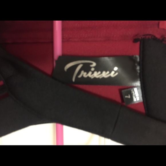 Trixxi dress. Size 7 (Fits like a medium) - Picture 4 of 5